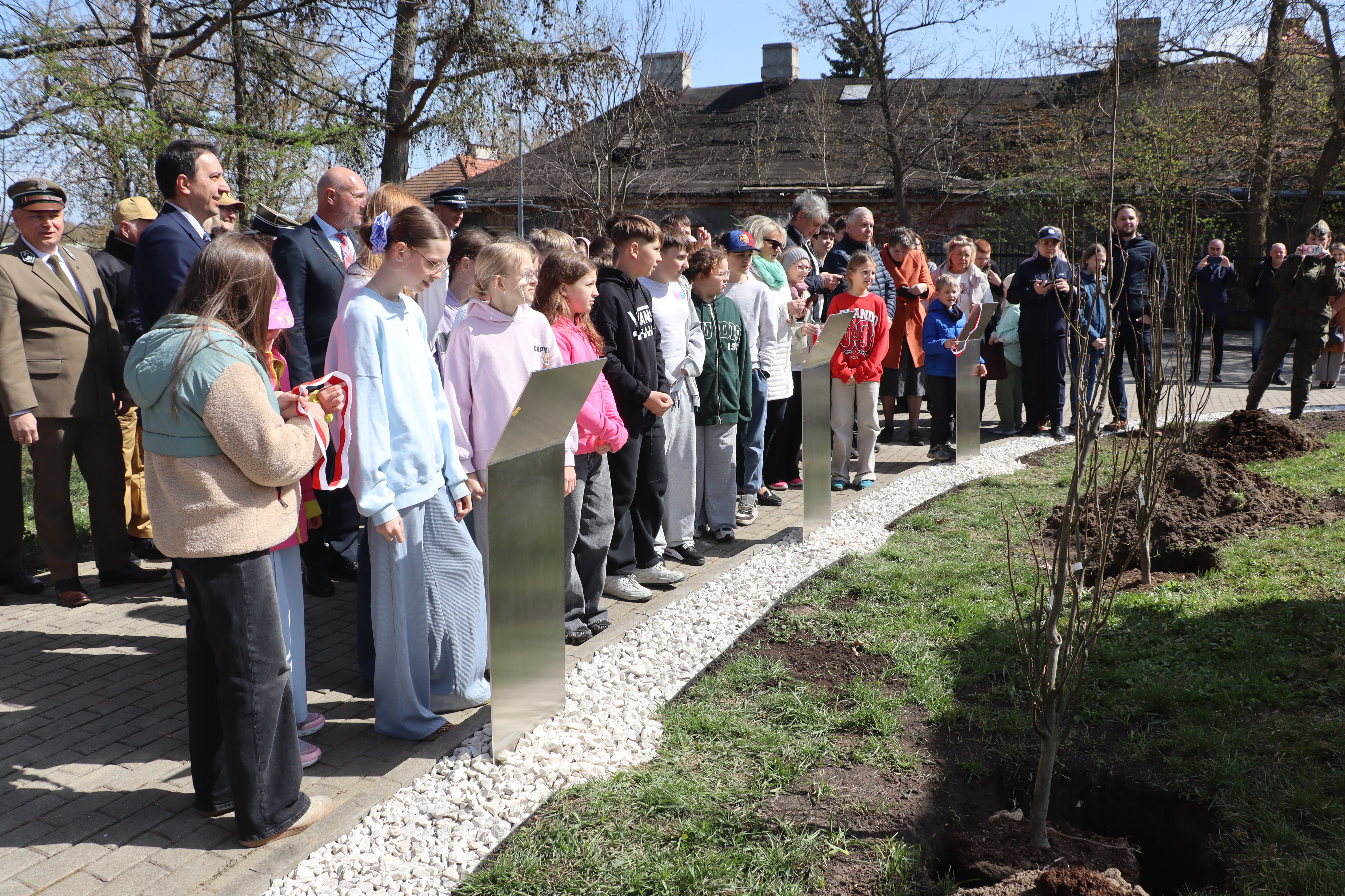 IMG_3808.JPG (13.01 MB)